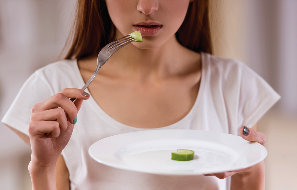 eating disorders in adolescence: what to know about teenage food consumption complications